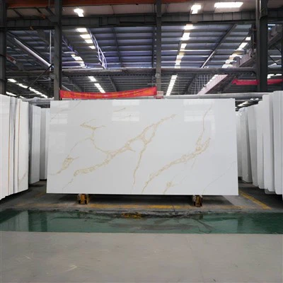 Златна кварцова плоча Calacatta